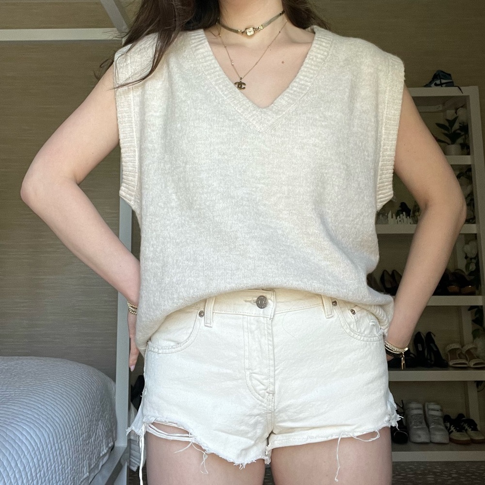 H&M sweater vest